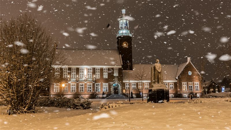 gemeentehuis sneeuw